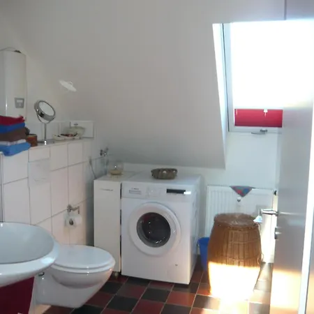 - Kleine Auf Pferdehof In * Much