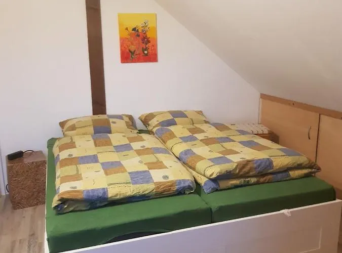 - Kleine Auf Pferdehof In *